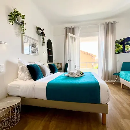 L'escapade Готель Ле-Лаванду